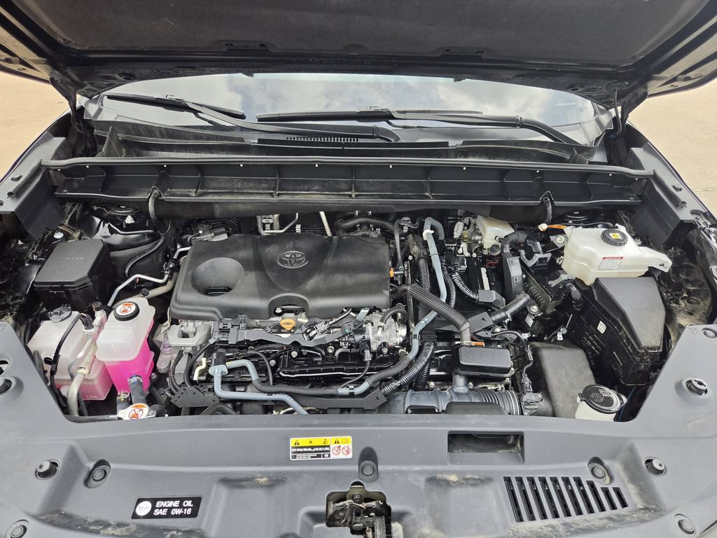 Used 2024 Toyota Highlander XLE FWD image 32