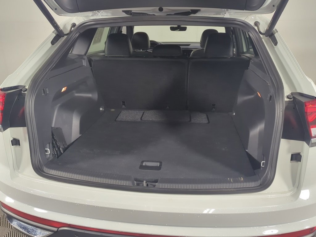 Used 2023 Volkswagen Atlas Cross Sport SE image 13