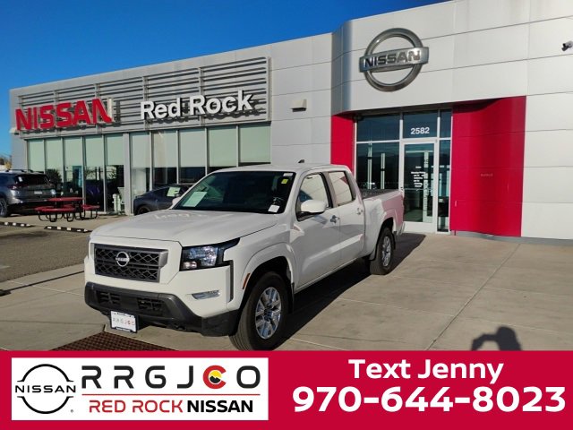 Used 2024 Nissan Frontier SV image 1