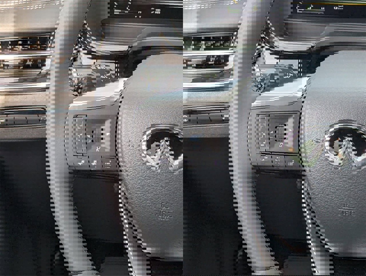 Certified 2026 INFINITI QX60 Luxe w/ Cargo Package image 26