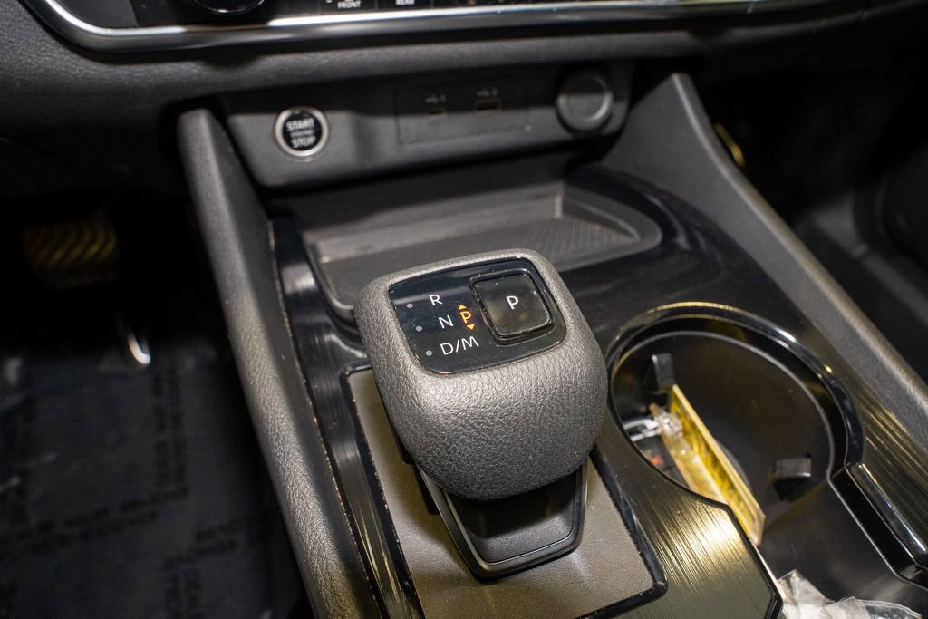 Used 2023 Nissan Rogue SV image 15