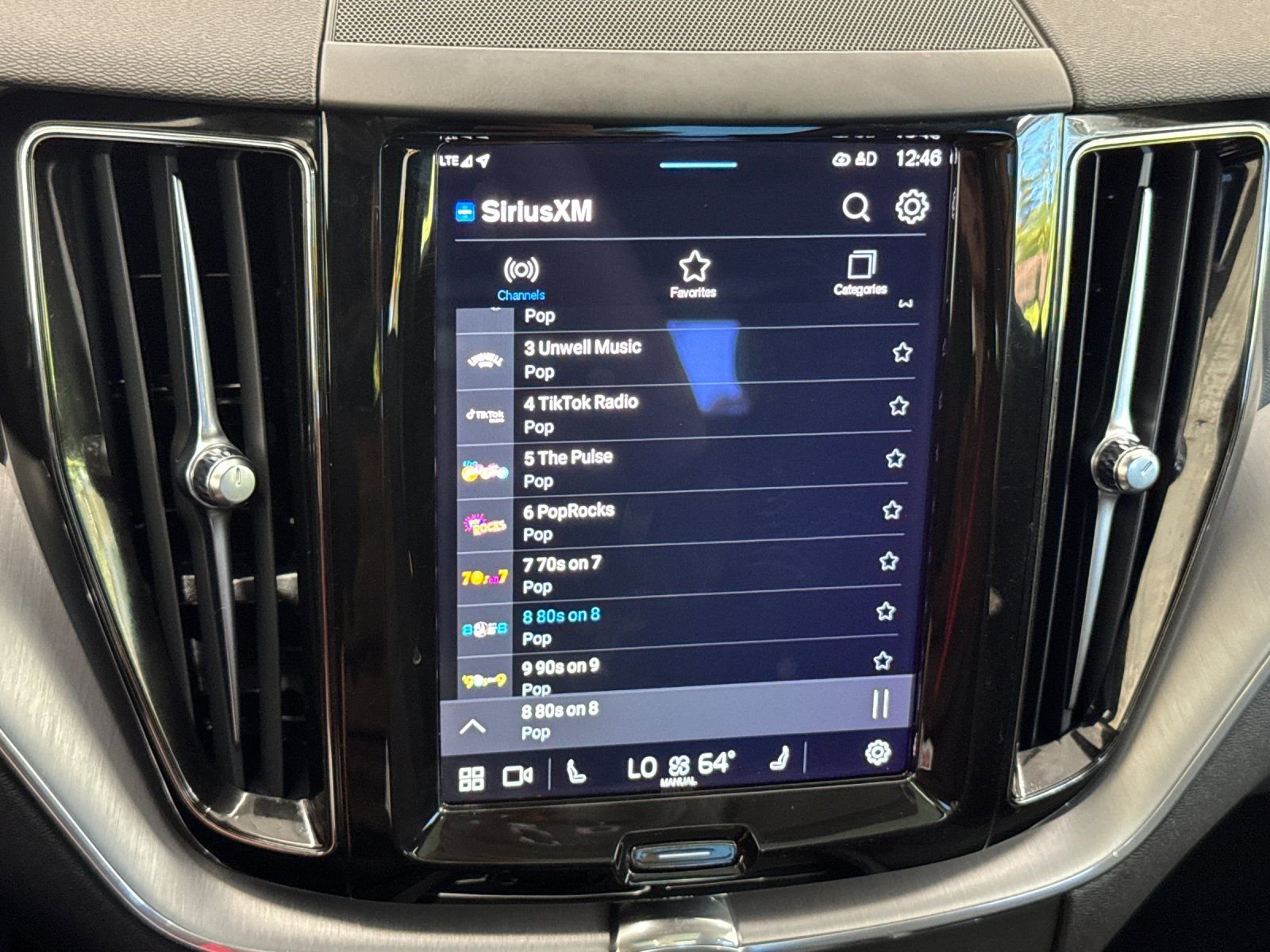 Used 2022 Volvo XC60 T8 Inscription Expression image 18