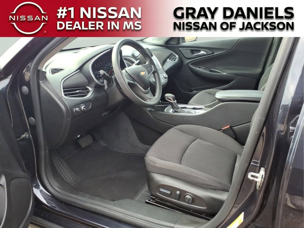 Used 2022 Chevrolet Malibu LT FWD image 24