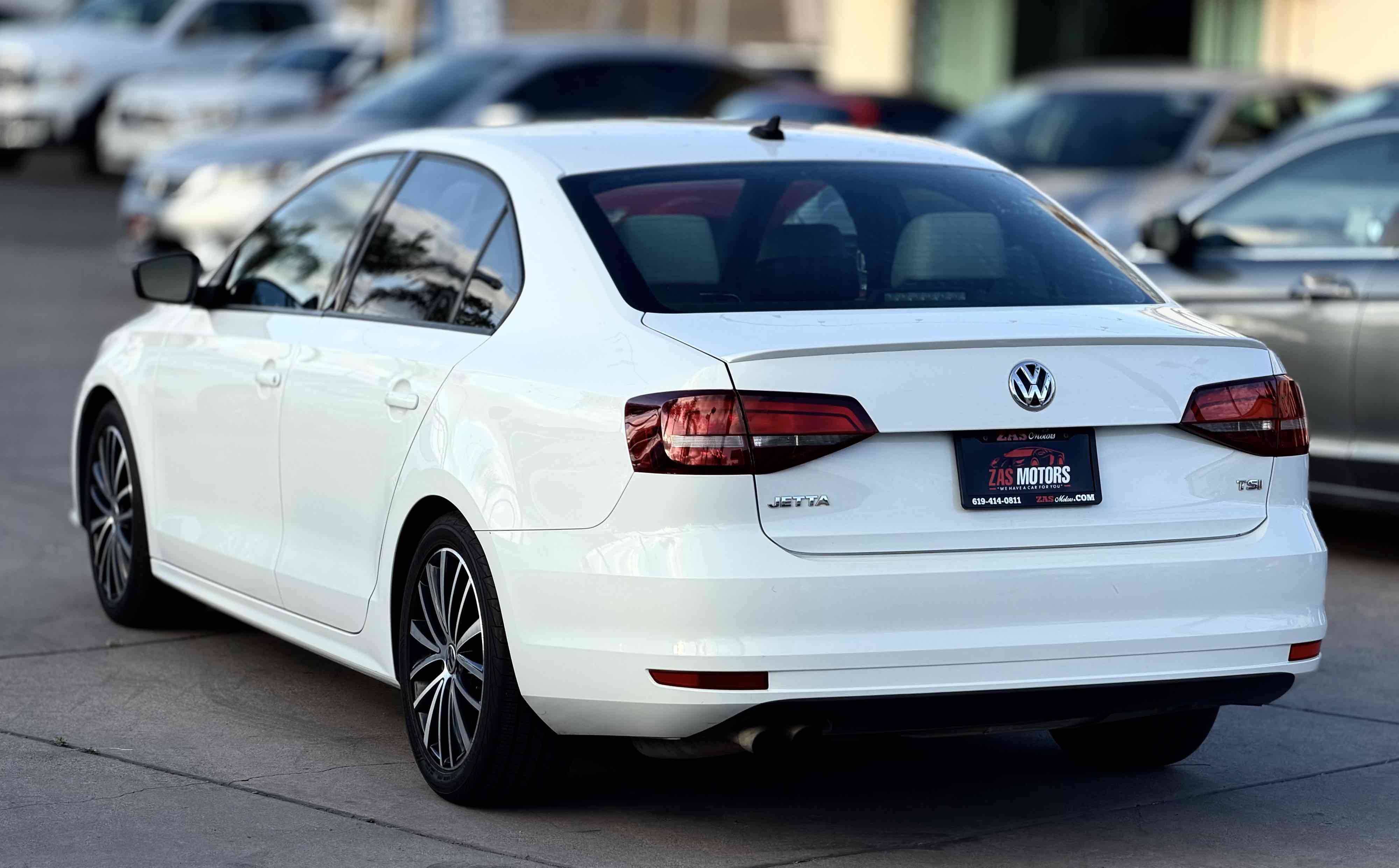 Used 2016 Volkswagen Jetta Sport image 7