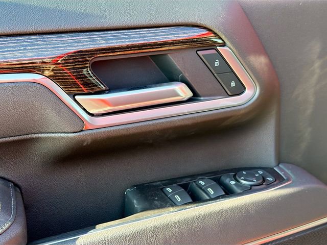 New 2026 GMC Sierra 3500 SLE w/ SLE Value Package AWD/4WD image 17