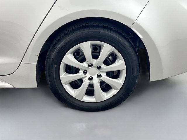 Used 2024 Toyota Corolla LE FWD image 33