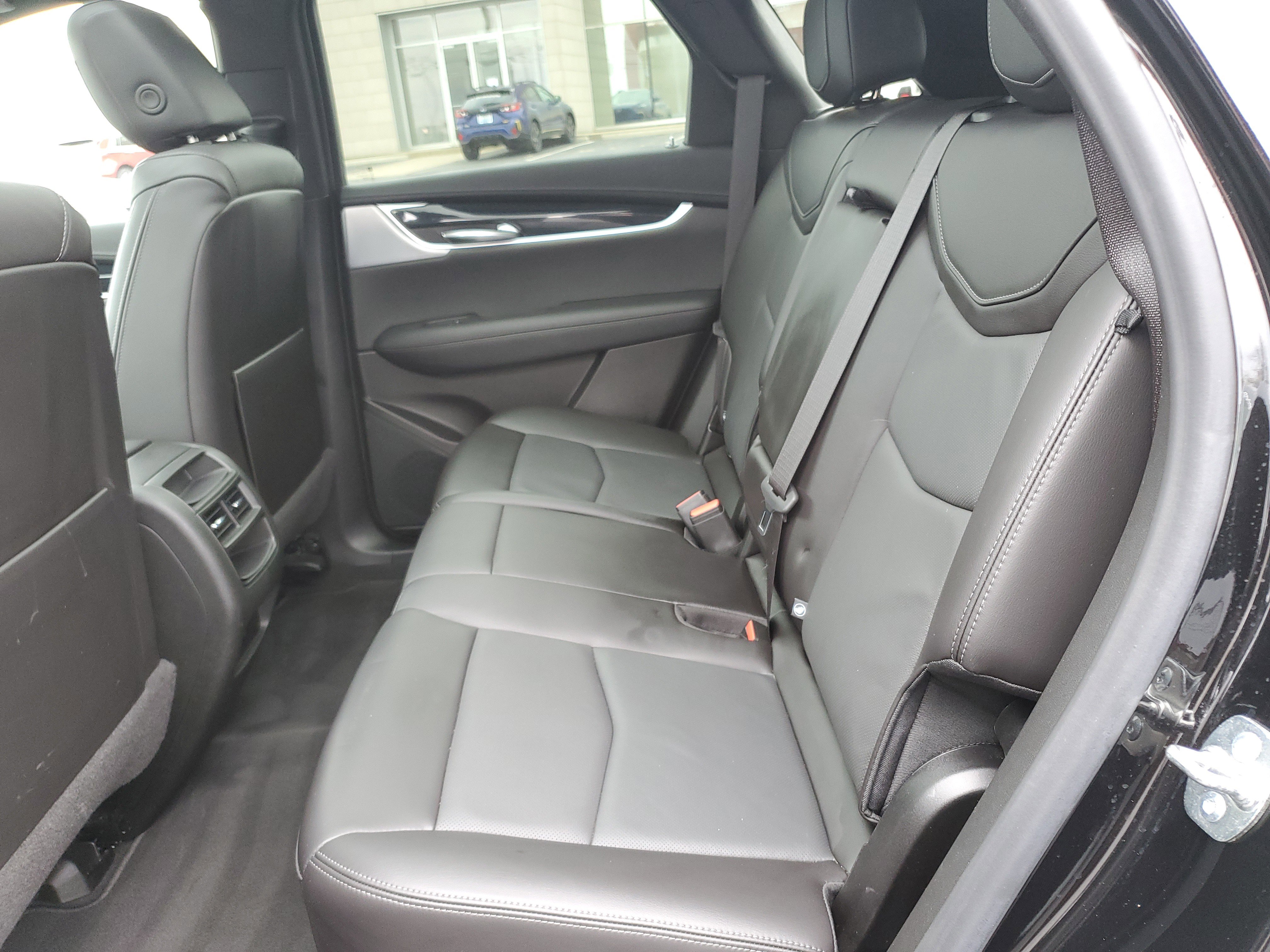 Used 2025 Cadillac XT5 Premium Luxury image 9