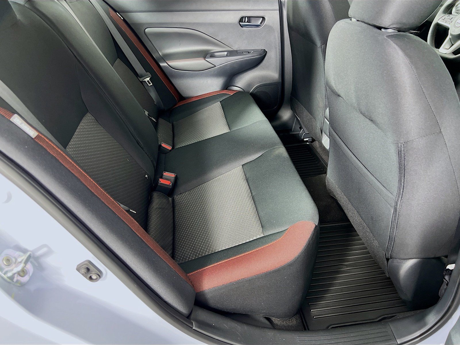 New 2025 Nissan Versa SR w/ Trunk Package FWD image 23