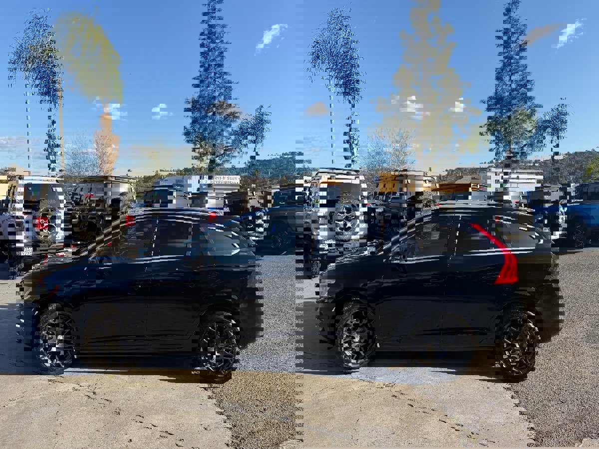 Used 2015 Volvo V60 T5 Platinum image 5