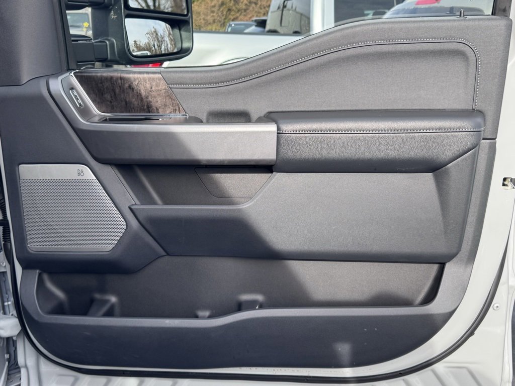 Used 2025 Ford F450 Lariat image 33