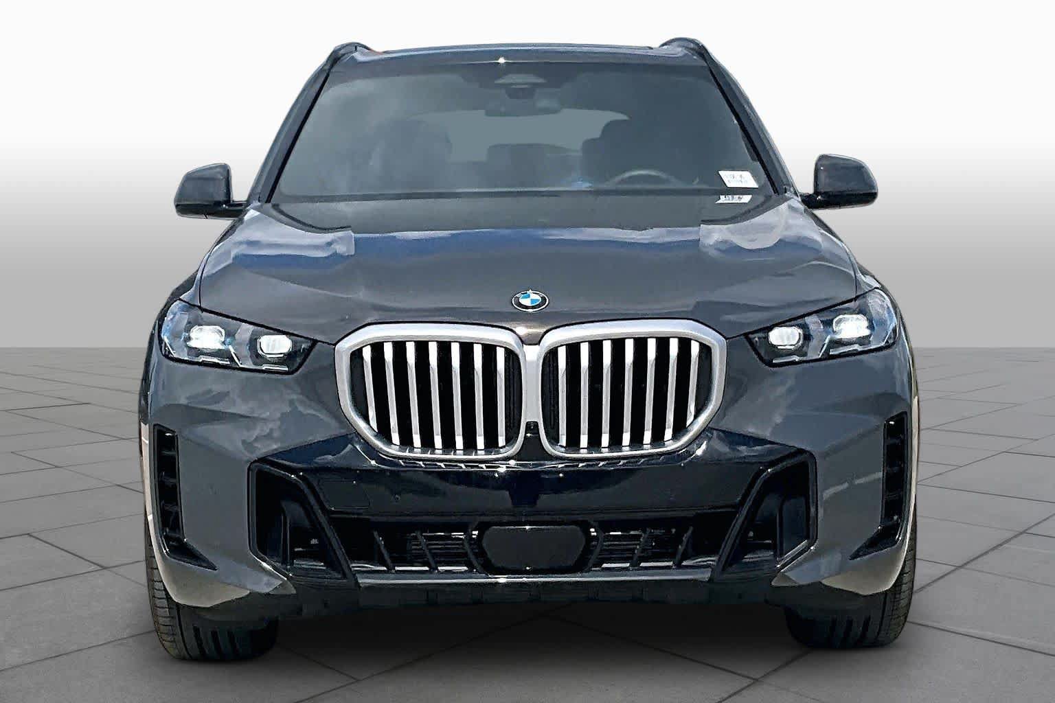 Used 2026 BMW X5 sDrive40i w/ M Sport Package RWD image 3