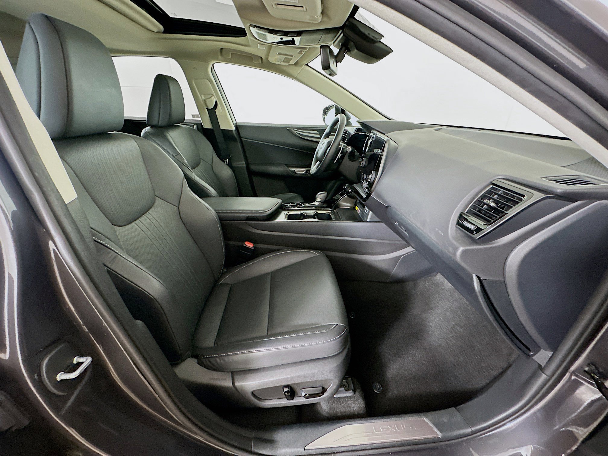Used 2023 Lexus NX 250 FWD image 32