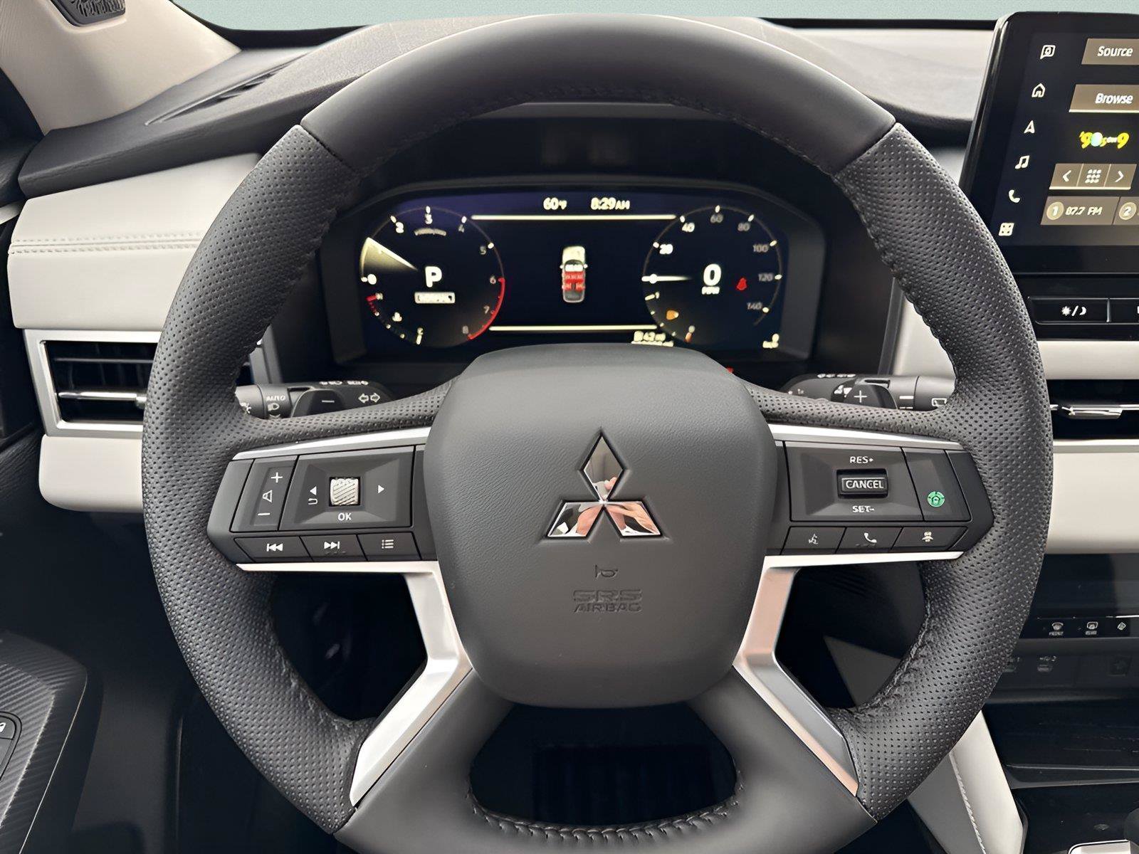 Used 2025 Mitsubishi Outlander SE AWD/4WD image 16