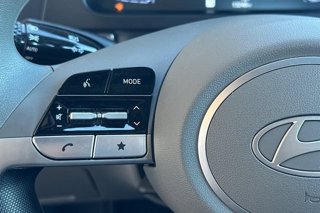 Certified 2025 Hyundai Elantra Hybrid FWD image 27