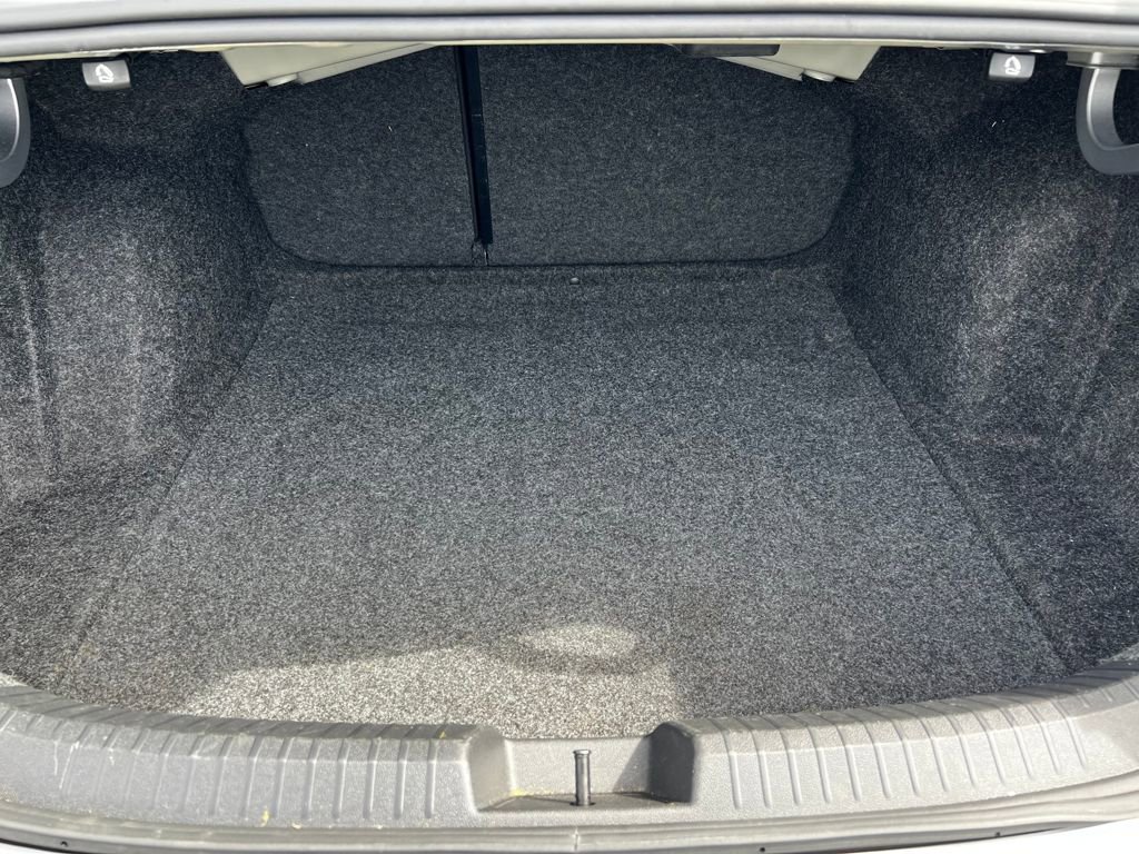 Used 2024 Volkswagen Jetta SE image 13