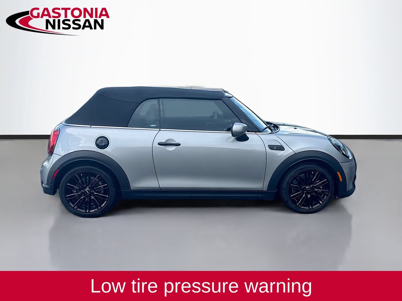 Used 2024 MINI Cooper S w/ Signature Upholstery Package FWD image 10