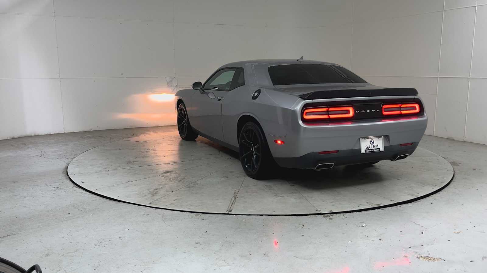 Used 2018 Dodge Challenger SXT w/ Blacktop Package RWD image 3