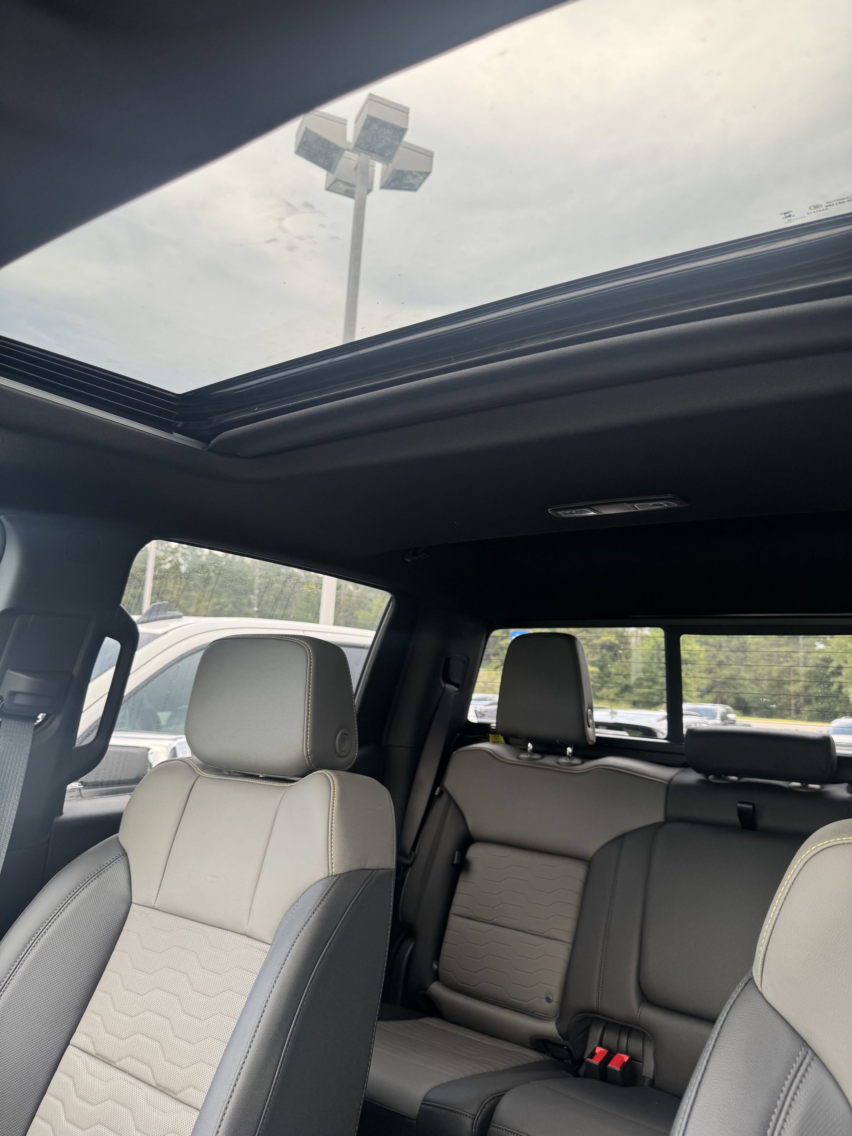 New 2026 Chevrolet Silverado 1500 ZR2 w/ Dark Appearance Package AWD/4WD image 17