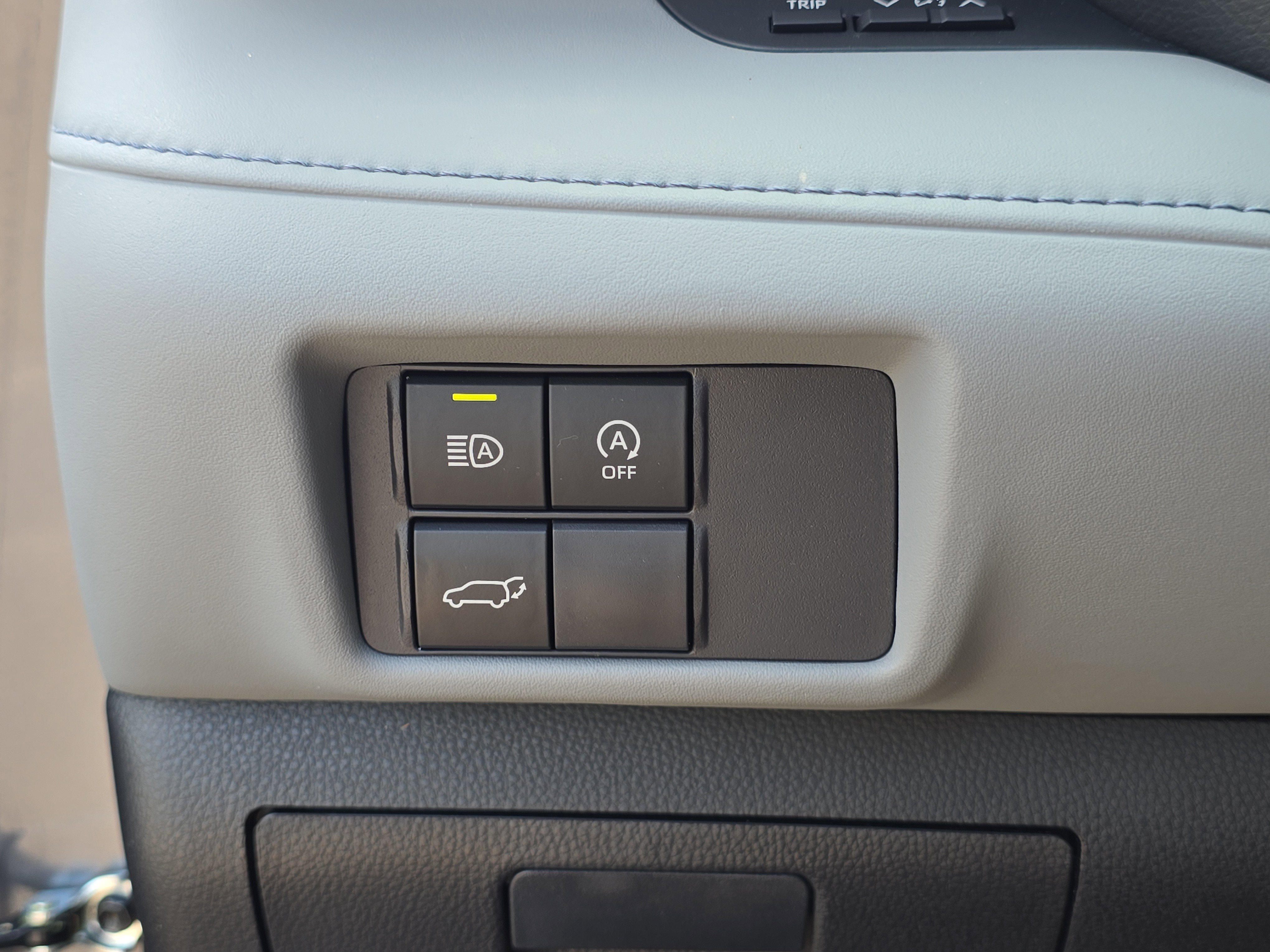 Used 2023 Toyota Highlander XLE image 30