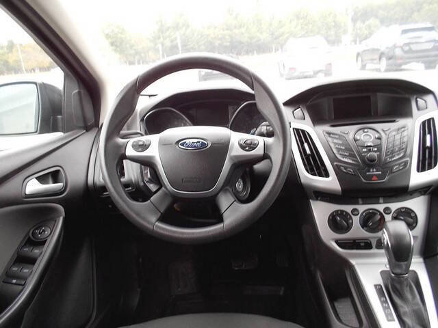 Used 2014 Ford Focus SE image 9