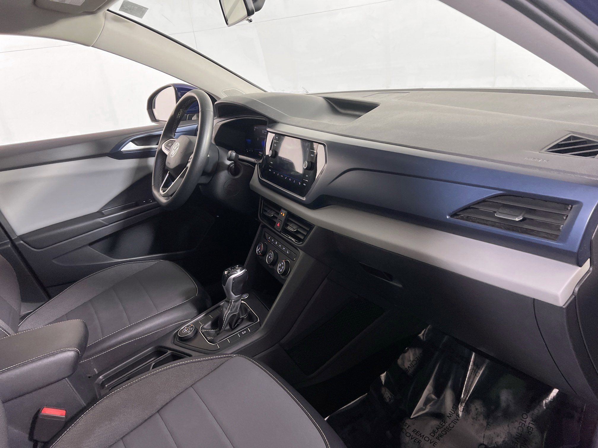 Used 2022 Volkswagen Taos SE image 27