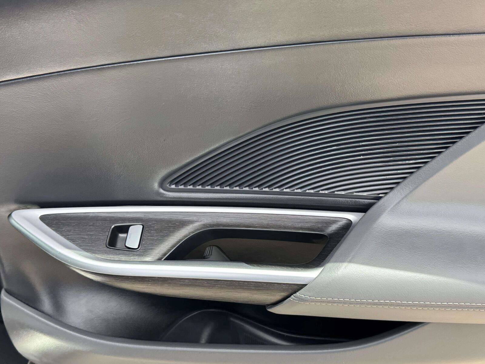 Used 2025 Lucid Air Pure RWD image 55