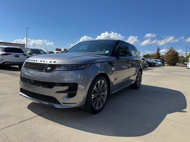 Used 2024 Land Rover Range Rover Sport Dynamic SE image 3