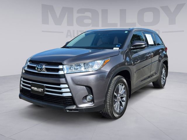 Used 2019 Toyota Highlander XLE AWD/4WD video 1
