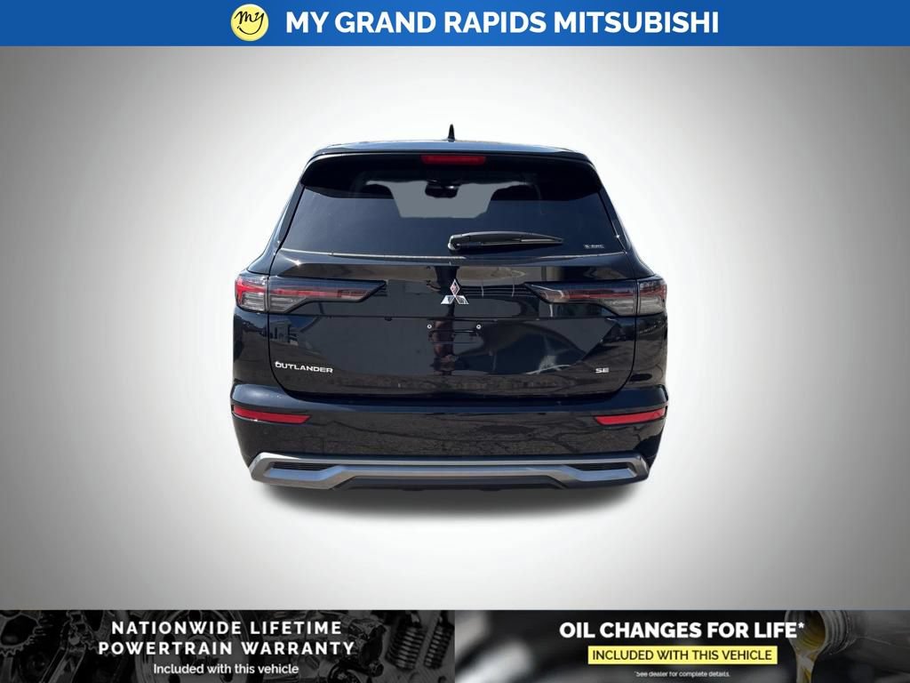 New 2026 Mitsubishi Outlander SE AWD/4WD image 4