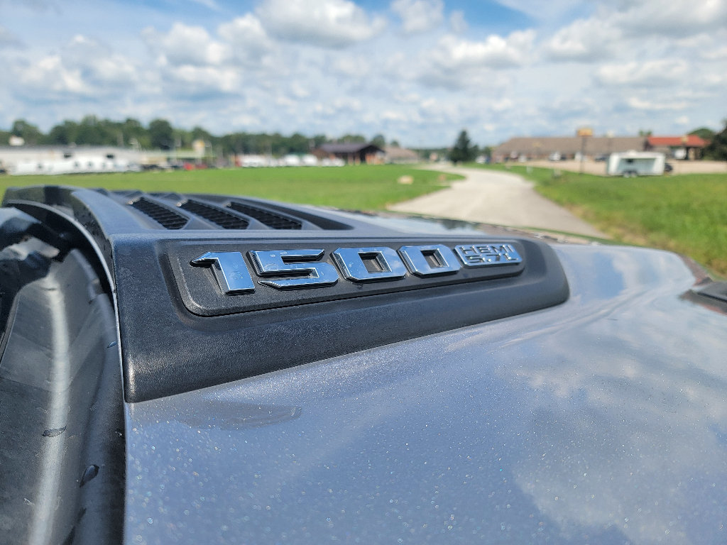 Used 2019 RAM 1500 Laramie w/ Sport Appearance Package AWD/4WD image 35
