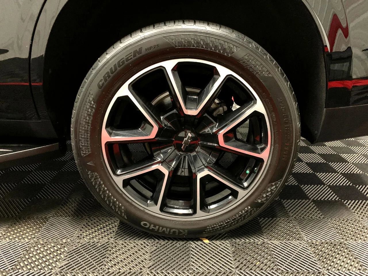 Used 2022 Chevrolet Tahoe RST w/ Luxury Package image 14