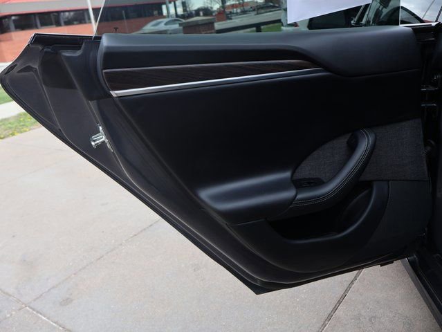 Used 2022 Tesla Model S AWD/4WD image 17