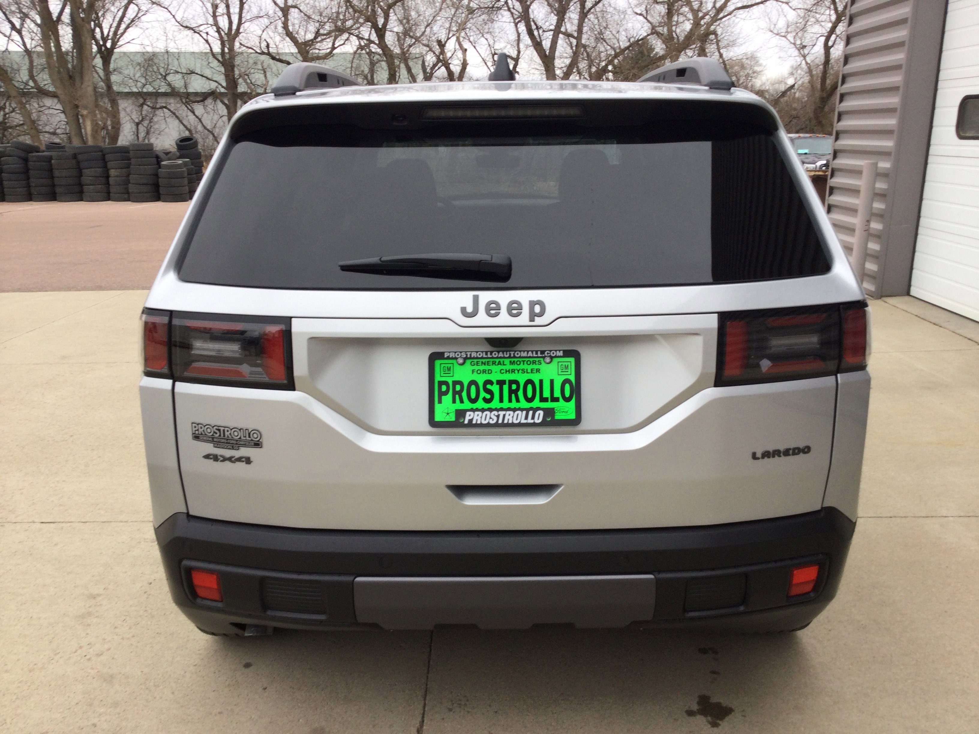 New 2026 Jeep Cherokee Laredo image 4