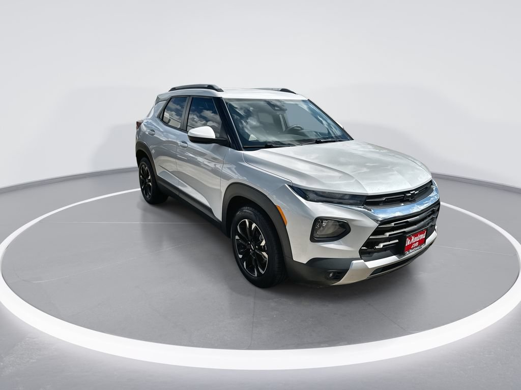 Used 2021 Chevrolet TrailBlazer LT w/ Driver Confidence Package FWD image 2