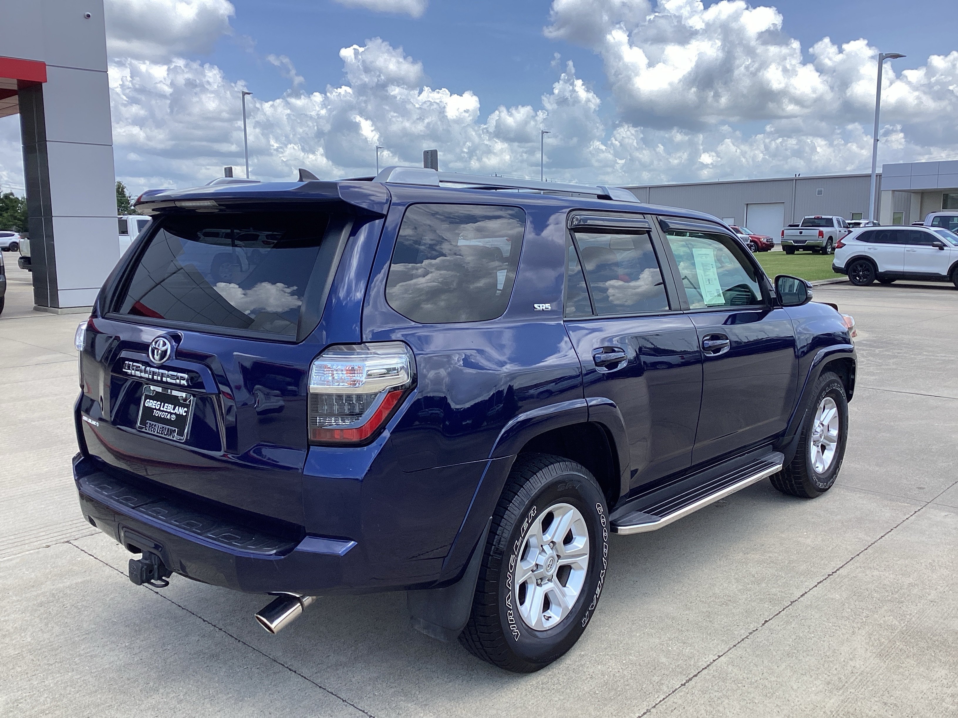 Used 2015 Toyota 4Runner SR5 Premium RWD image 7