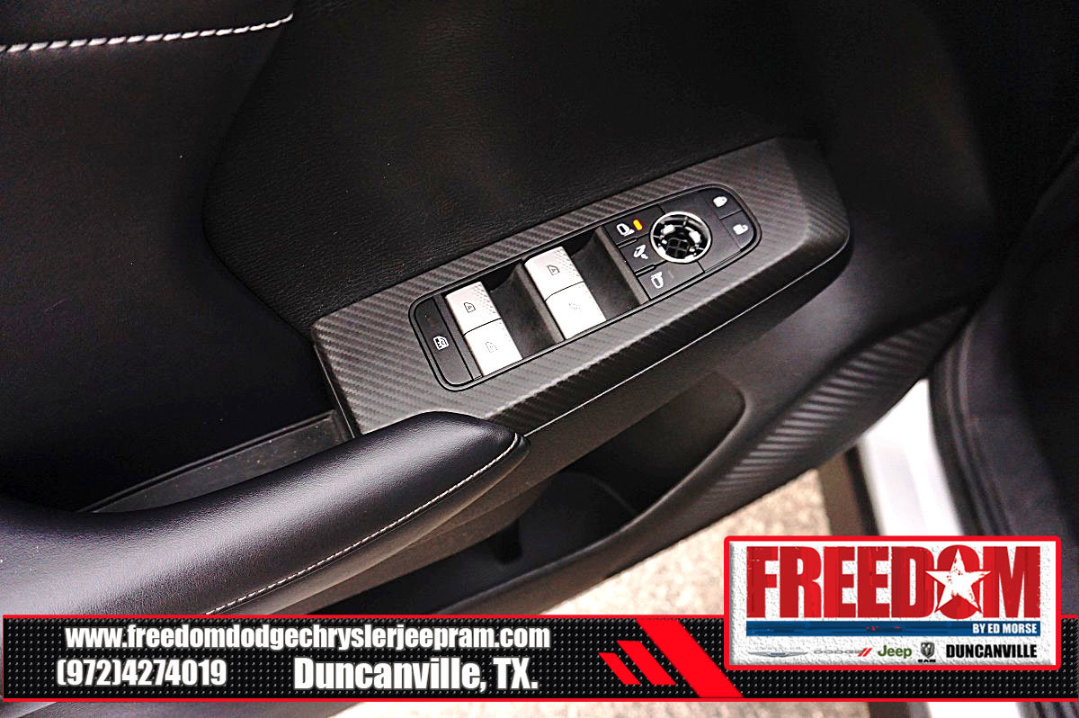 Used 2024 Mitsubishi Outlander SE image 40