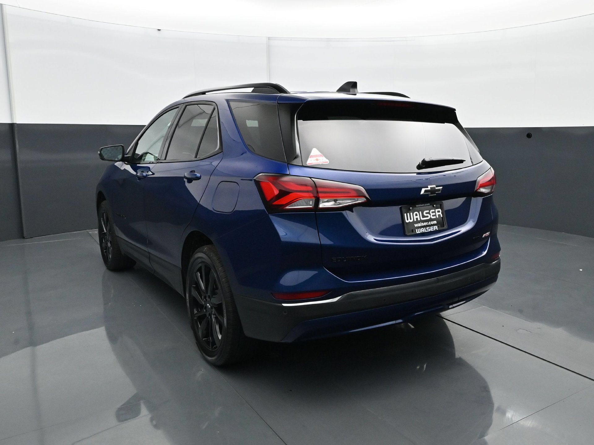 Used 2022 Chevrolet Equinox RS w/ RS Leather Package AWD/4WD image 5