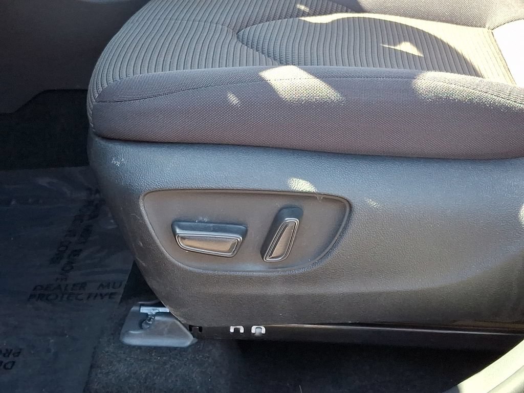 Certified 2025 Toyota Highlander LE AWD/4WD image 15