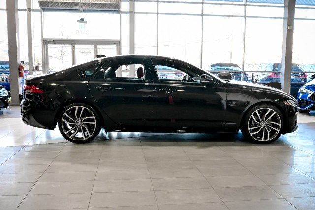 Used 2024 Jaguar XF R-Dynamic SE image 5