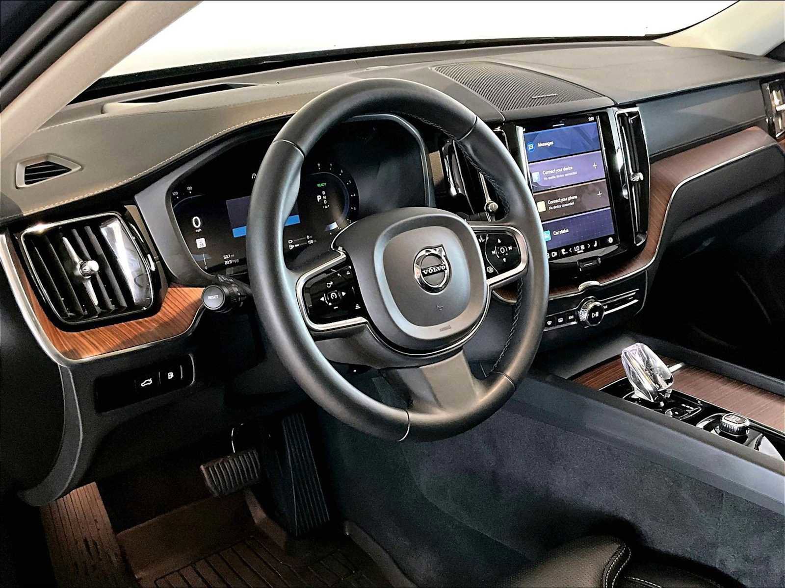 Used 2024 Volvo XC60 T8 Ultimate image 7
