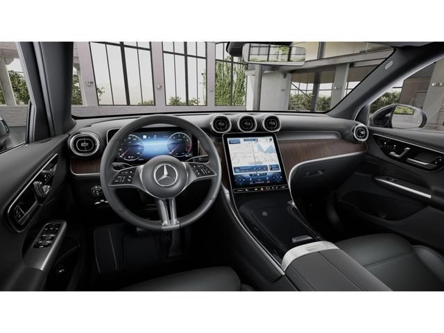Used 2026 Mercedes-Benz GLC 300 4MATIC image 3