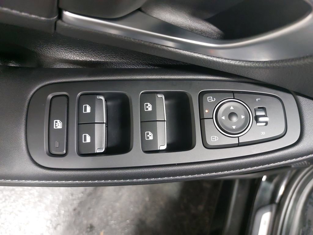 Used 2025 Hyundai Sonata Limited image 30