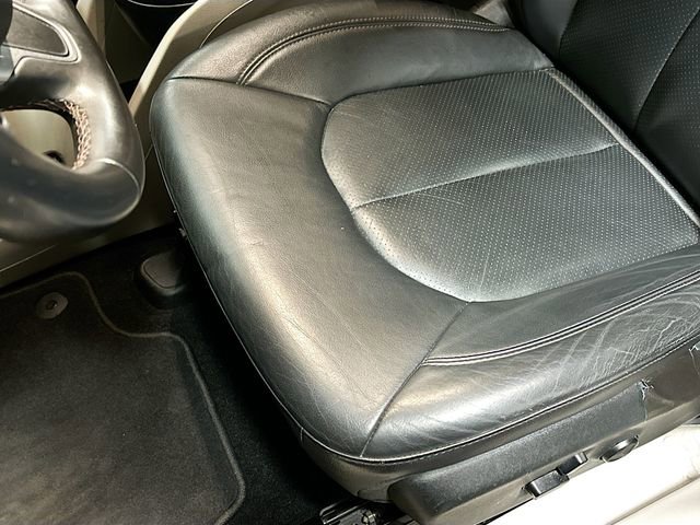 Used 2018 Chrysler Pacifica Touring-L w/ Tire & Wheel Group FWD image 19