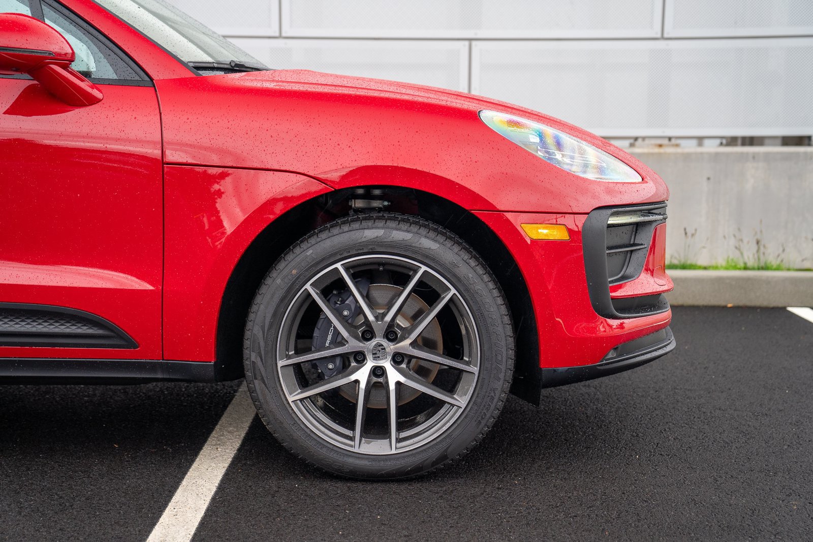 Certified 2026 Porsche Macan AWD/4WD image 9