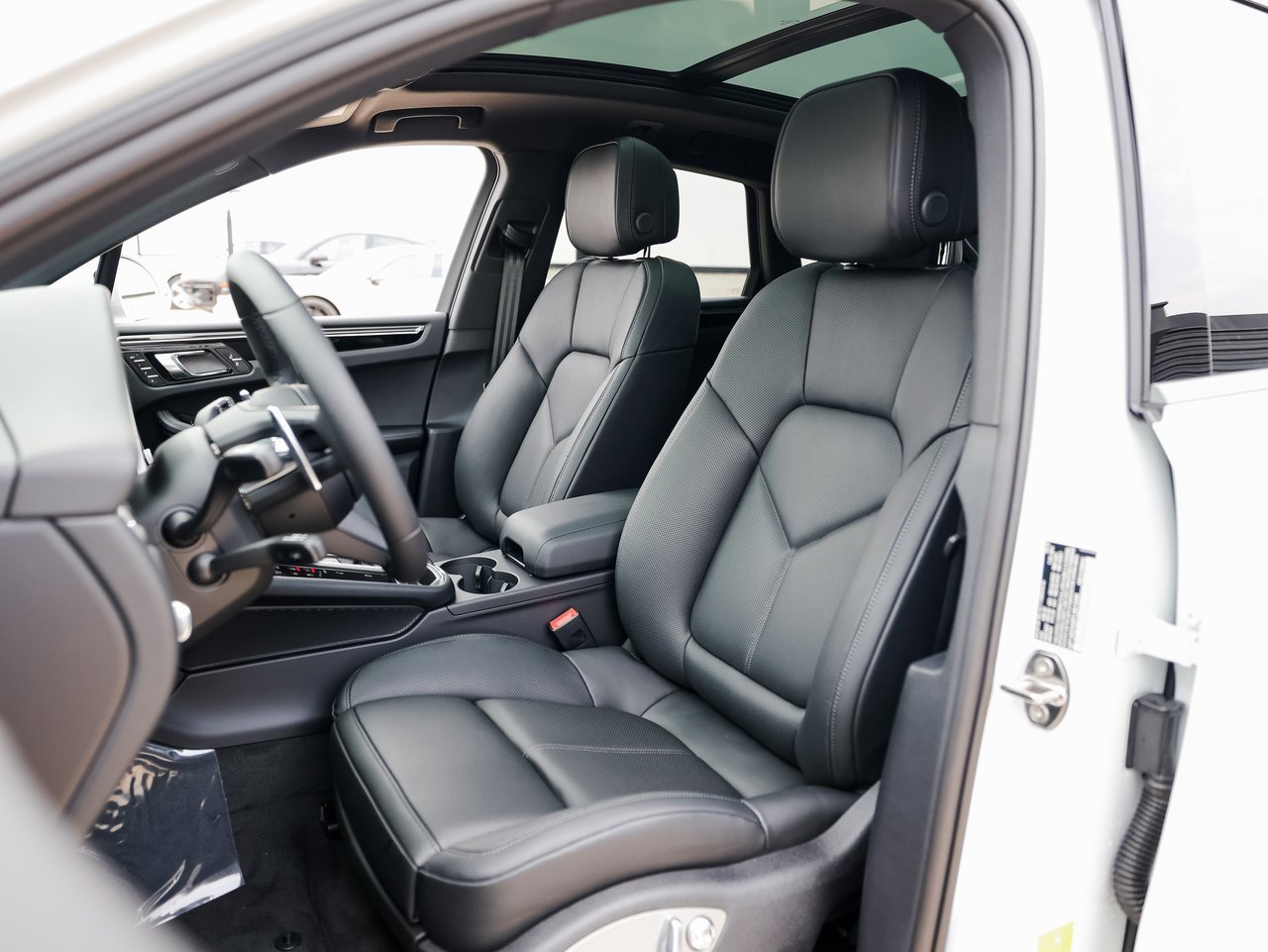 New 2026 Porsche Macan S image 5