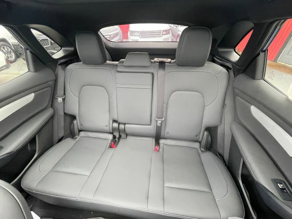 Used 2023 VinFast VF 8 Plus image 11