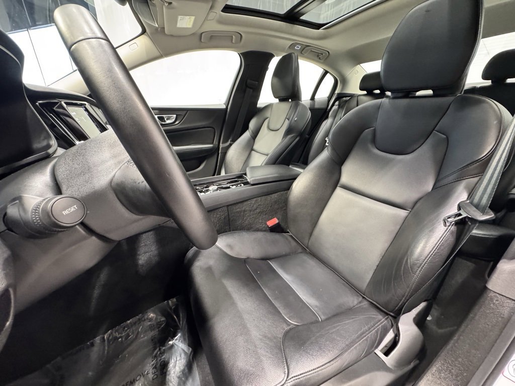 Used 2024 Volvo S60 B5 Core image 19
