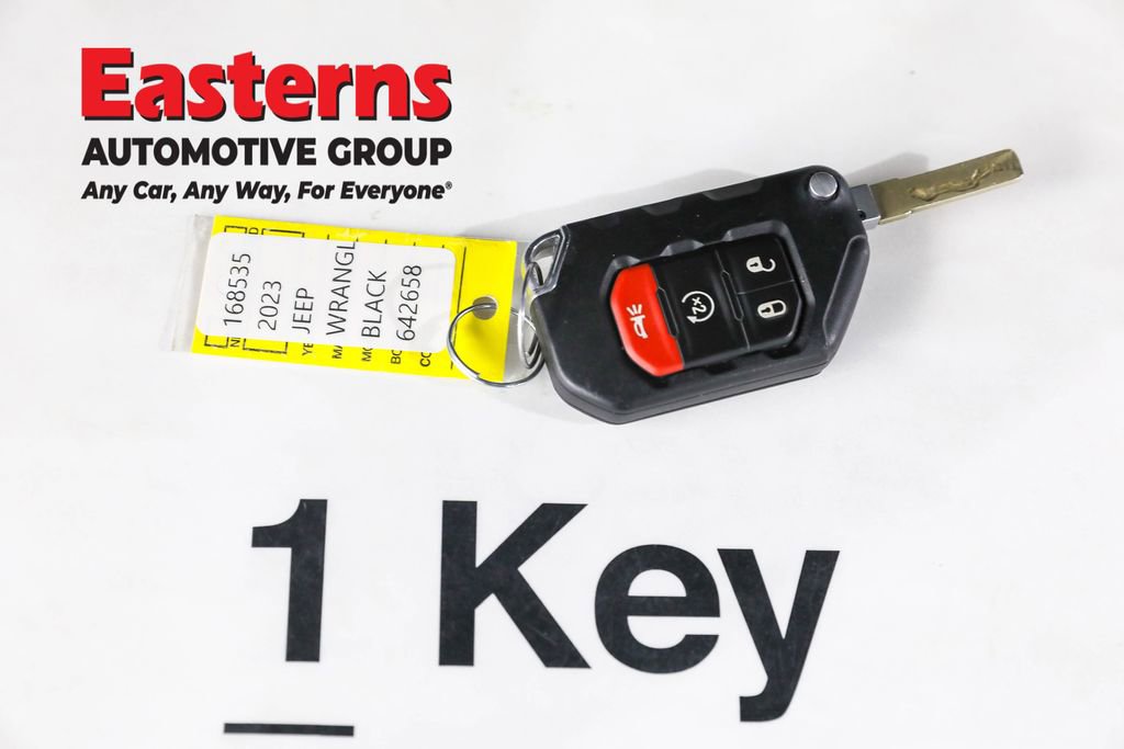 Used 2023 Jeep Wrangler Unlimited Sahara image 22