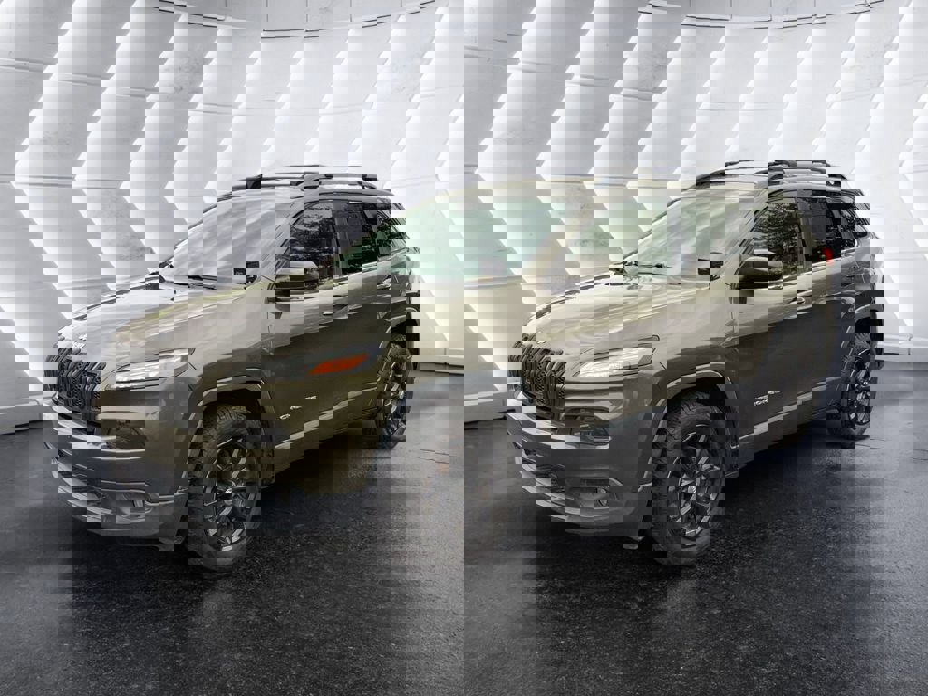 Used 2015 Jeep Cherokee Latitude w/ Cold Weather Group image 3