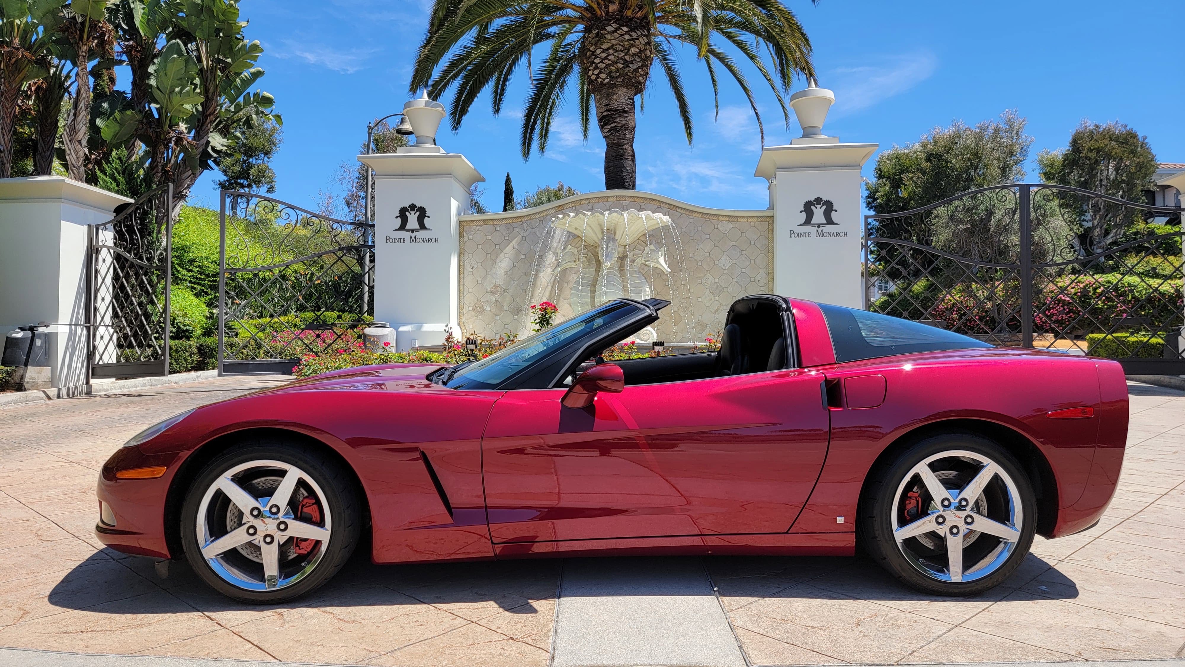 Used 2007 Chevrolet Corvette Coupe w/ Performance Package RWD image 6